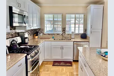 8101 Jellico Avenue, Northridge, CA 91325 - Photo 12