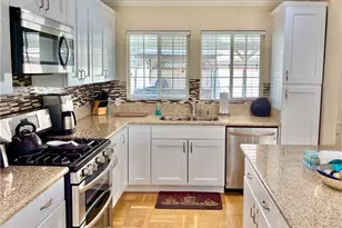 8101 Jellico Ave, Northridge, CA 91325 - Photo 12