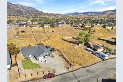 22105 Copper Dr, Tehachapi, CA 93561 - Photo 6