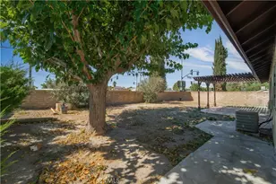 43167 Lorraine St, Lancaster, CA 93534 - Photo 20