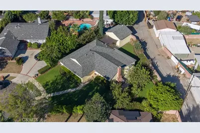 10639 Saloma, Los Angeles, CA 91345 - Photo 44