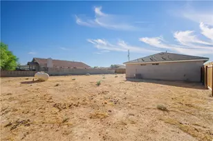 10016 Mendiburu, California City, CA 93505 - Photo 22