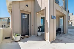 27217 Tamarack Ln, Valencia, CA 91381 - Photo 2