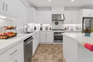 27217 Tamarack Ln, Valencia, CA 91381 - Photo 12