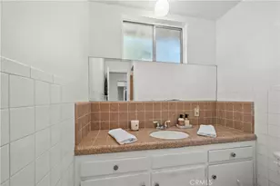 15253 La Valle St, Sylmar, CA 91342 - Photo 26