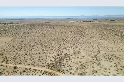 0 Ptn Of Se1/4 Sec18 T9 R13 Excl Of Mr, Rosamond, CA 93560 - Photo 8