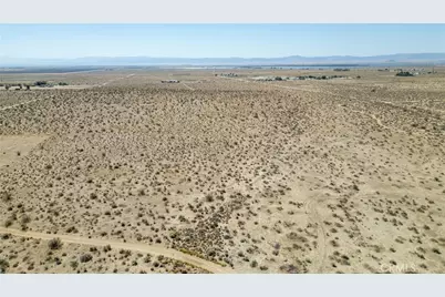 0 Ptn Of Se1/4 Sec18 T9 R13 Excl Of Mr, Rosamond, CA 93560 - Photo 2