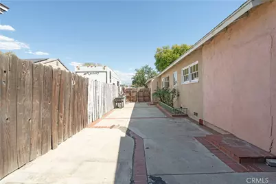 10561 Marklein, Los Angeles, CA 91345 - Photo 30