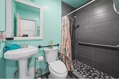 1311 Knox Street, San Fernando, CA 91340 - Photo 32