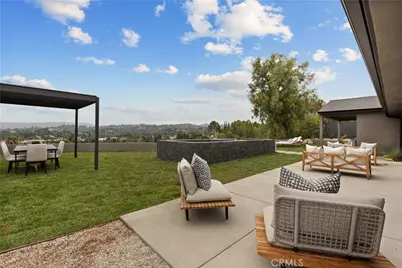5746 McDonie, Woodland Hills, CA 91367 - Photo 32
