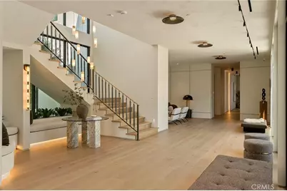 16093 Royal Oak Road, Encino, CA 91436 - Photo 42
