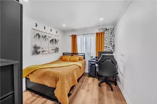 13412 Burbank, Sherman Oaks, CA 91401 - Photo 18