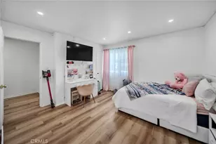 13412 Burbank, Sherman Oaks, CA 91401 - Photo 14