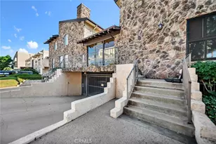 13412 Burbank, Sherman Oaks, CA 91401 - Photo 2