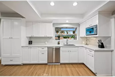 3716 Crownridge, Sherman Oaks, CA 91403 - Photo 12