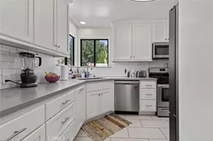 8944 Darby Ave, Northridge, CA 91325 - Photo 8