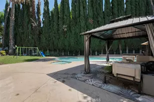 22828 Hartland St, West Hills, CA 91307 - Photo 36