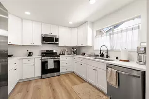 30390 Honeysuckle Hill Dr, Canyon Country, CA 91387 - Photo 12