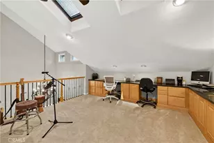24611 Brittany, Newhall, CA 91321 - Photo 32