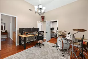 24611 Brittany, Newhall, CA 91321 - Photo 26
