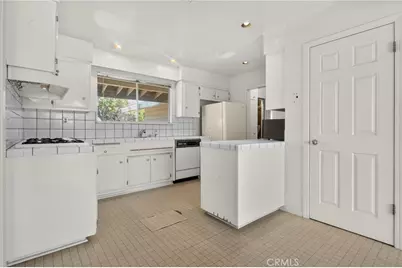9501 Lubao Avenue, Chatsworth, CA 91311 - Photo 12