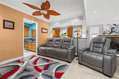 10739 Helendale, Tujunga, CA 91042 - Photo 6