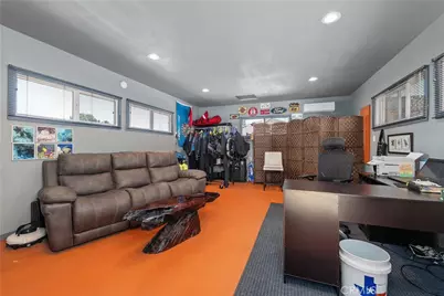 10739 Helendale, Tujunga, CA 91042 - Photo 28