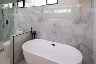 23310 Aetna St, Woodland Hills, CA 91367 - Photo 18