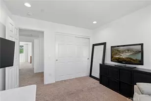 13422 Red Hawk Dr, Sylmar, CA 91342 - Photo 48