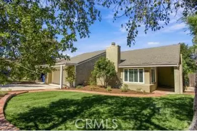 23341 Alamos Lane, Newhall, CA 91321 - Photo 2