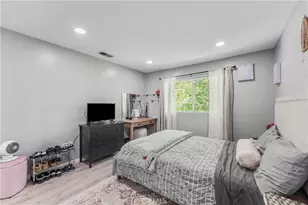 24585 Lola Ln, Newhall, CA 91321 - Photo 38