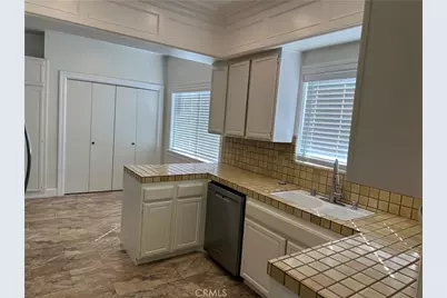 19029 Nordhoff, Northridge, CA 91324 - Photo 10
