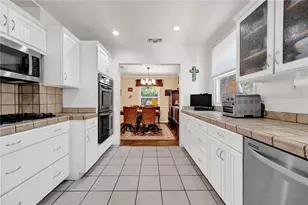 14013 Cohasset St, Van Nuys, CA 91405 - Photo 18