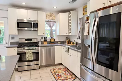 6355 Blucher Avenue, Van Nuys, CA 91411 - Photo 22