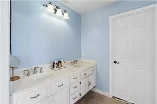 27715 Sutters Pointe, Saugus, CA 91350 - Photo 36