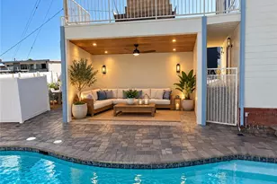 1467 11th, Manhattan Beach, CA 90266 - Photo 2