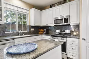 6119 Pilar Way, Bakersfield, CA 93306 - Photo 10