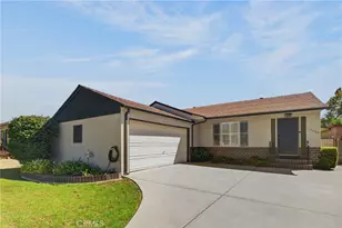 17640 Kittridge St, Lake Balboa, CA 91406 - Photo 2