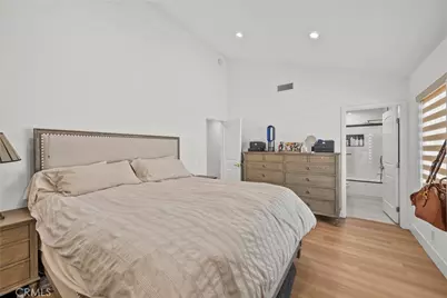 12850 Woodley Avenue, Granada Hills, CA 91344 - Photo 20