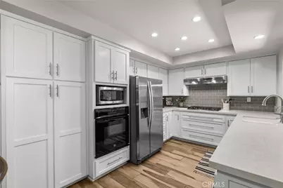 23044 Hilse, Newhall, CA 91321 - Photo 14