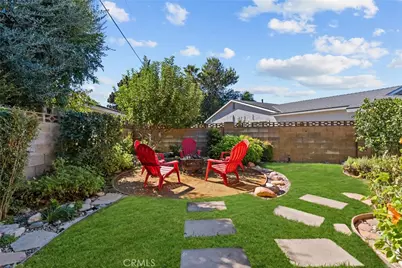 23044 Hilse, Newhall, CA 91321 - Photo 40