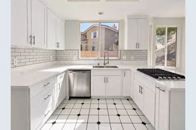 38241 Hillcrest Drive, Palmdale, CA 93551 - Photo 4