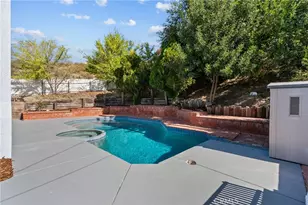 24716 Fain, Newhall, CA 91321 - Photo 32