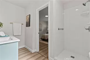 24716 Fain, Newhall, CA 91321 - Photo 22