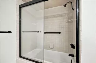 17140 Burbank, Encino, CA 91316 - Photo 28