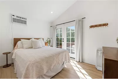 22227 Avenue San Luis, Woodland Hills, CA 91364 - Photo 34