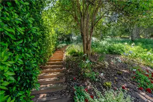 15946 Woodvale Rd, Encino, CA 91436 - Photo 44
