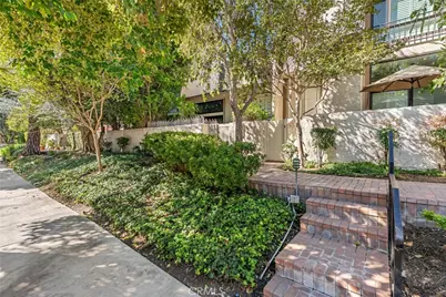 6145 Shoup Avenue #50, Woodland Hills, CA 91367 - Photo 2