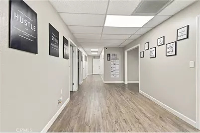 3316 W Victory Boulevard, Burbank, CA 91505 - Photo 16