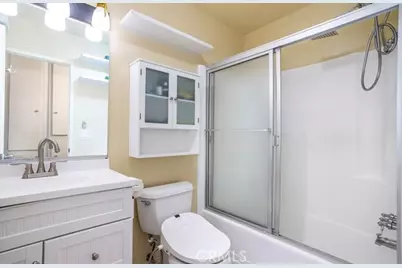 19716 Avenue Of The Oaks, Newhall, CA 91321 - Photo 8